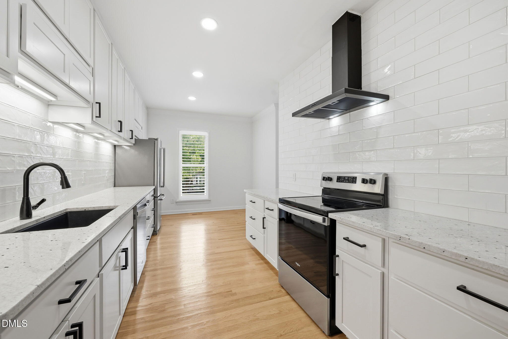 6103 Tipping Circle Raleigh, NC 27609 - Photo 8 of 47 8 - Kitchen