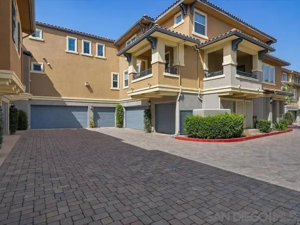 $675,000 | 17 Via Montisi, Santee, CA 92071