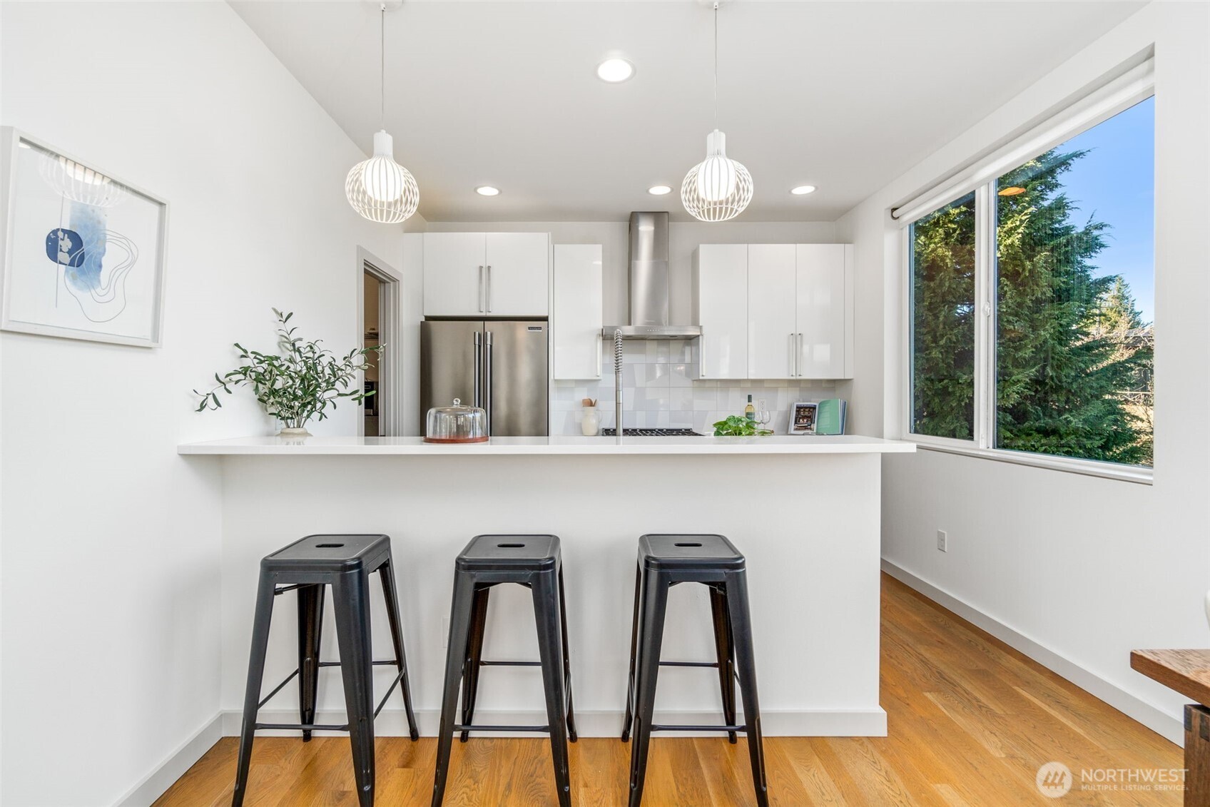 4459 Midvale Avenue North Seattle, WA 98103 - Photo 10 of 40 Gallery Image 10