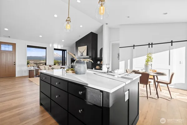 $869,000 | 25716 99th Avenue East, Graham, WA 98338