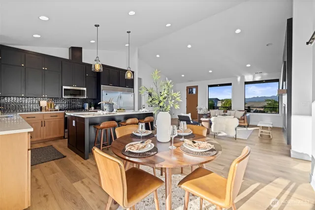 $869,000 | 25716 99th Avenue East, Graham, WA 98338