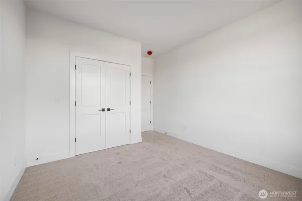 $869,000 | 25716 99th Avenue East, Graham, WA 98338