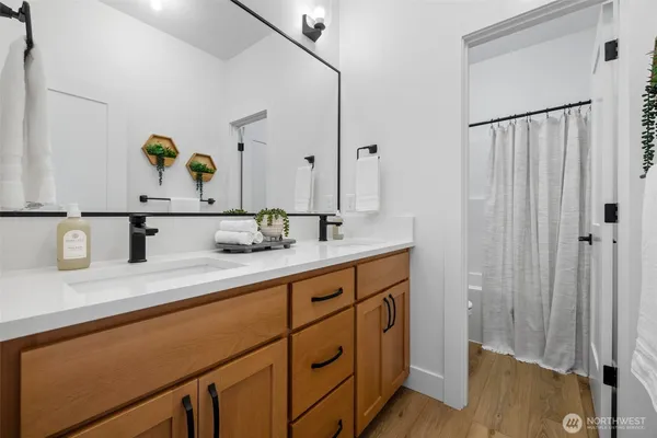 $869,000 | 25716 99th Avenue East, Graham, WA 98338