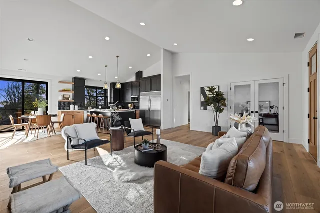 $869,000 | 25716 99th Avenue East, Graham, WA 98338