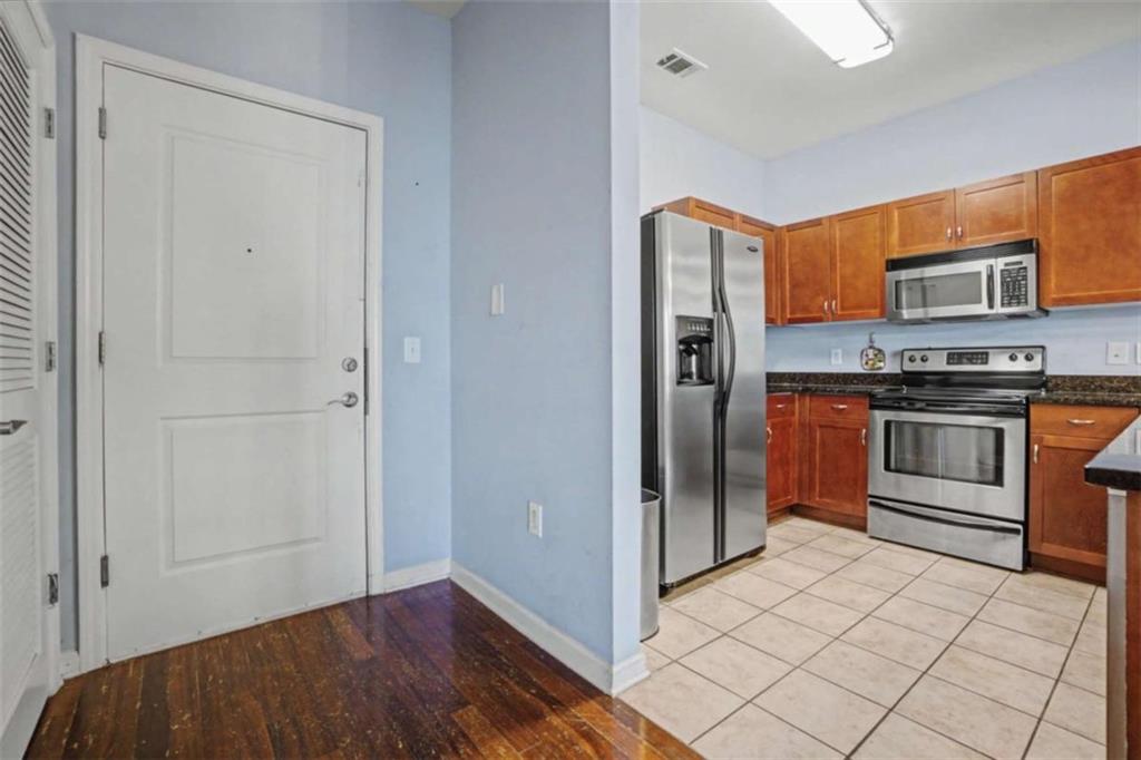 870 Mayson Turner Road Northwest, Unit 1311 Atlanta, GA 30314 - Photo 3 of 29
