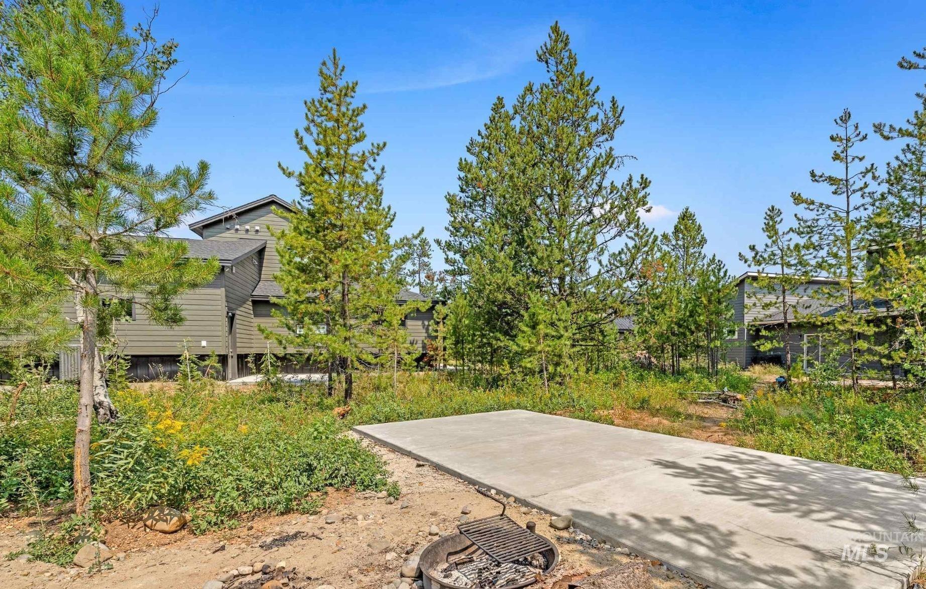 127 Jacks Loop Donnelly, ID 83615 - Photo 37 of 46 View of yard featuring a patio area