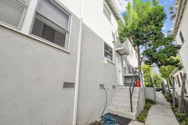 $3,125 | 1032 19th Street, Unit 2, Santa Monica, CA 90403