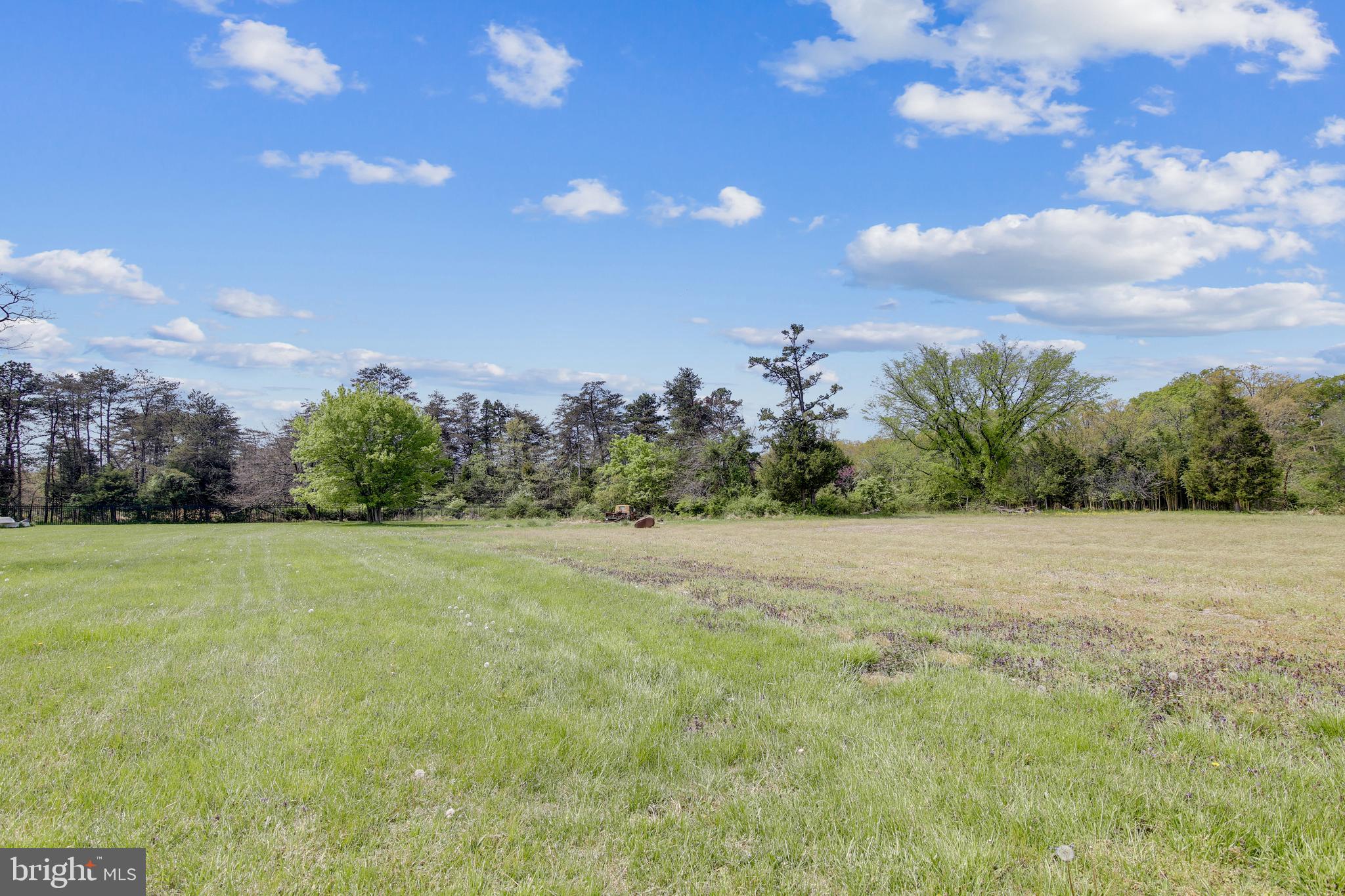 11320 Albermyrtle Road Potomac, MD 20854 - Photo 4 of 4 Gallery Image 4
