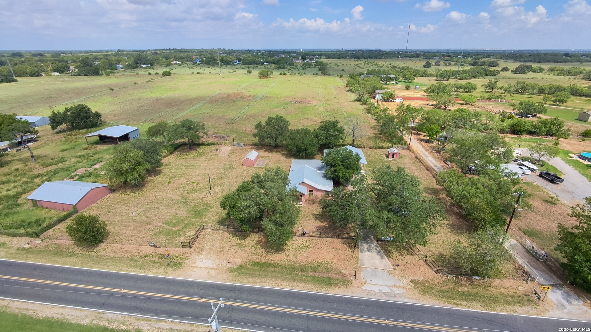 11635 Briggs Road Atascosa, TX 78002 - Photo 2 of 26 Gallery Image 2