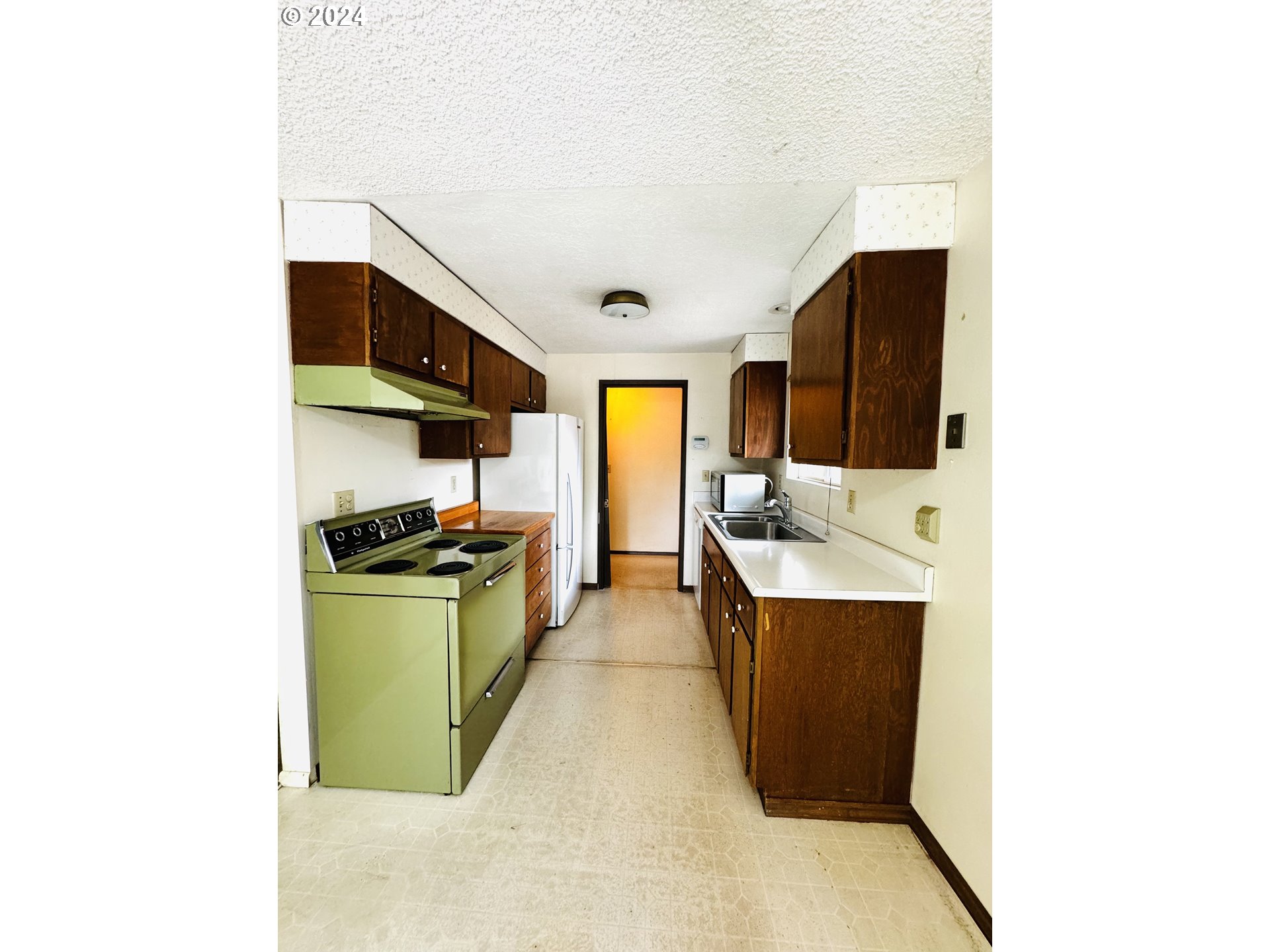 776 North Bertelsen Road Eugene, OR 97402 - Photo 11 of 32 Gallery Image 11