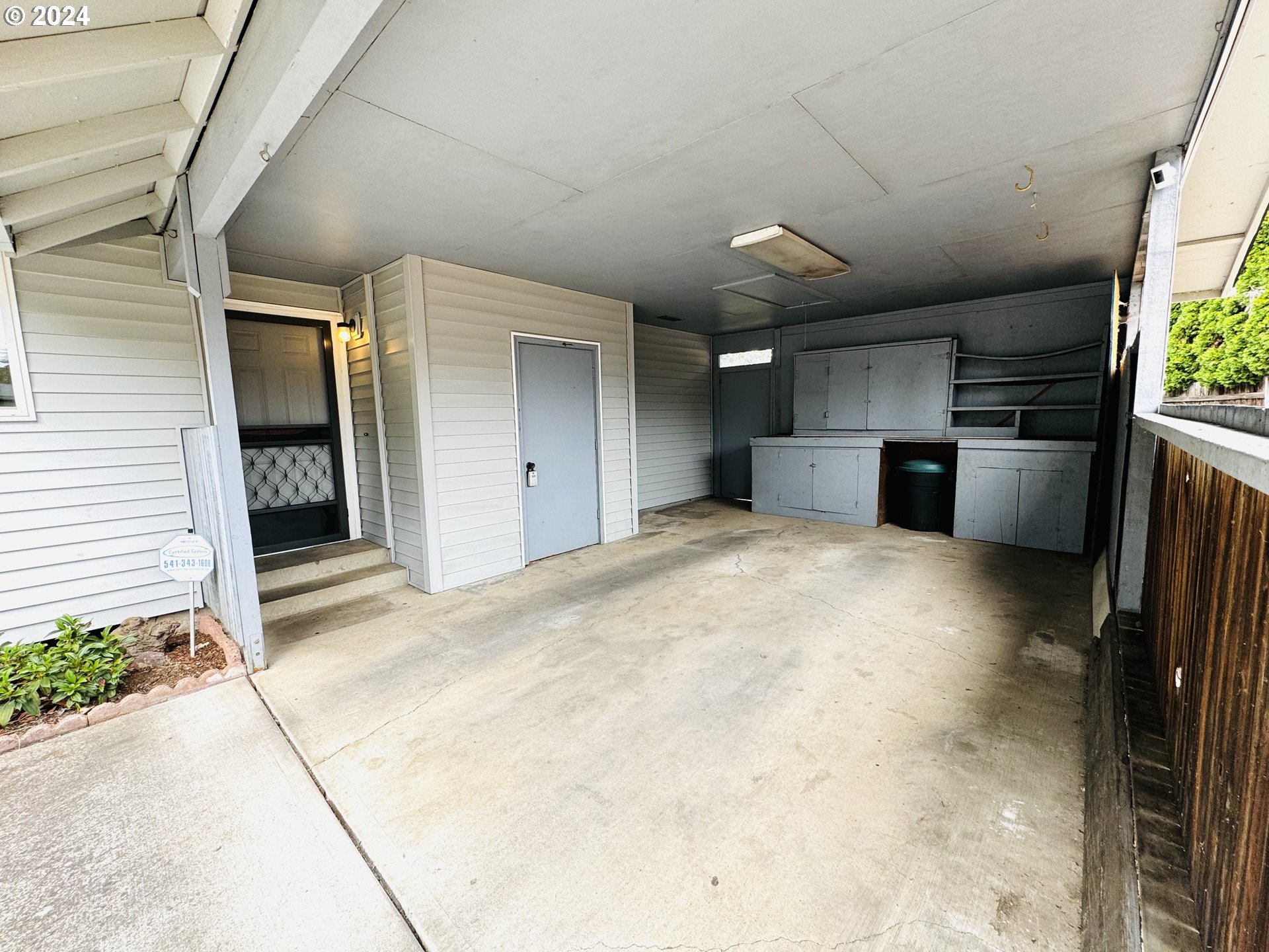 776 North Bertelsen Road Eugene, OR 97402 - Photo 5 of 32 Gallery Image 5