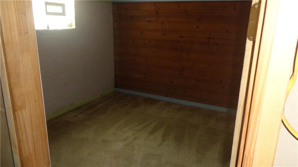 226 Spring Run Road Crescent, PA 15046 - Photo 10 of 14 Gallery Image 10