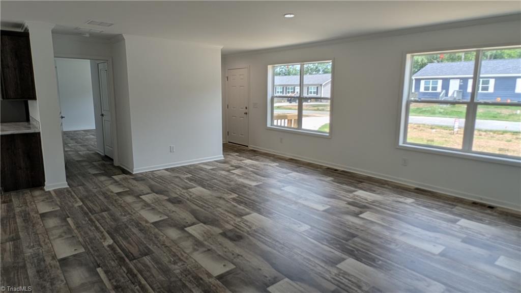2189 Meadow Ridge Road Burlington, NC 27217 - Photo 4 of 36 Gallery Image 4