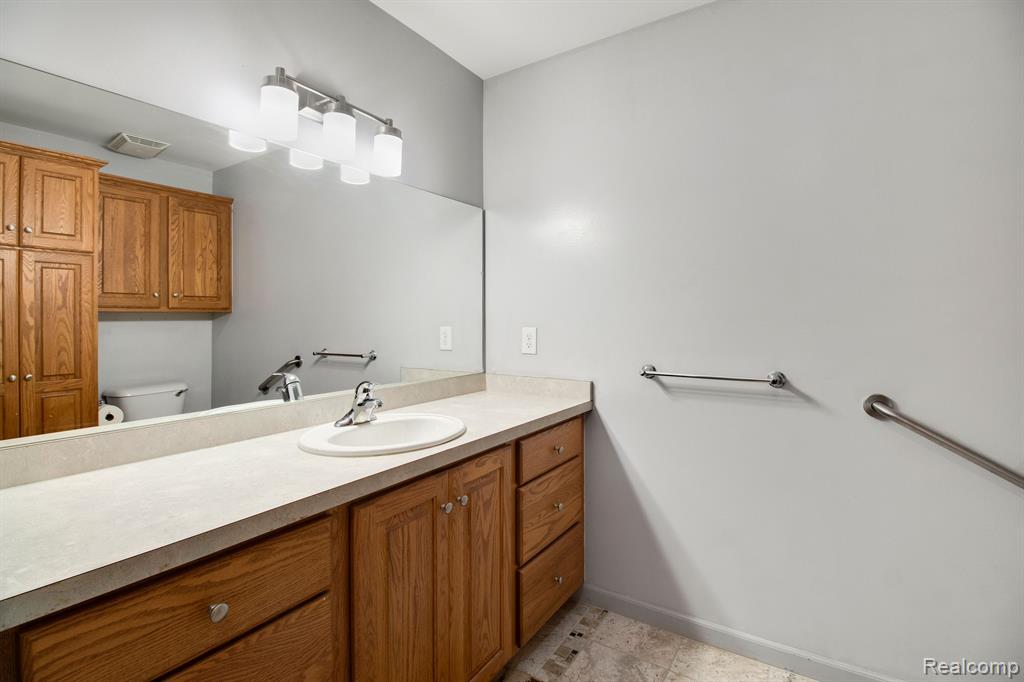 796 Collier Road Pontiac, MI 48340 - Photo 24 of 44 Gallery Image 24