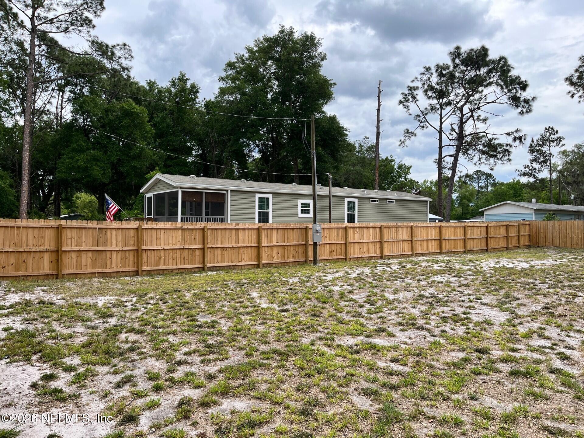 111-113 Wateroak Road Satsuma, FL 32189 - Photo 30 of 32 113 Wateroak