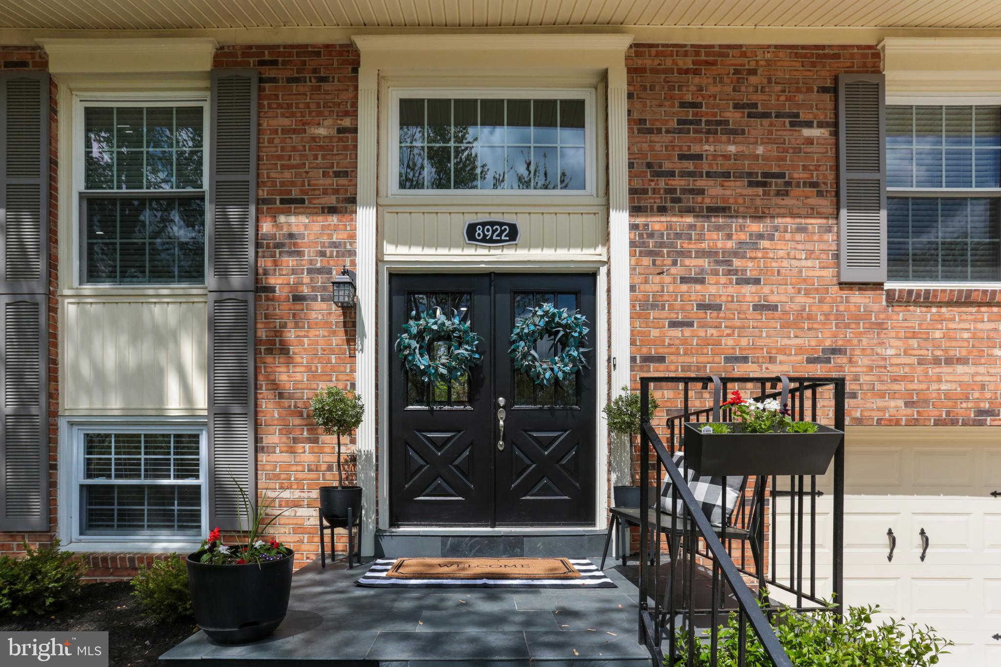 8922 Applecross Lane Springfield, VA 22153 - Photo 2 of 25 Front Porch