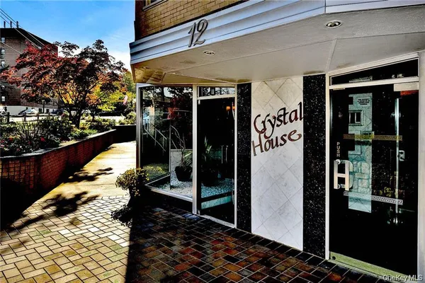 $259,900 | 12 Old Mamaroneck Road, Unit 7K, White Plains, NY 10605