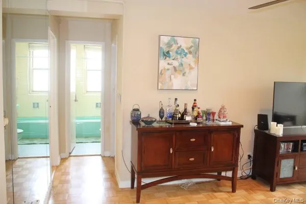 $259,900 | 12 Old Mamaroneck Road, Unit 7K, White Plains, NY 10605