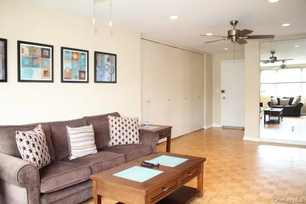 $259,900 | 12 Old Mamaroneck Road, Unit 7K, White Plains, NY 10605