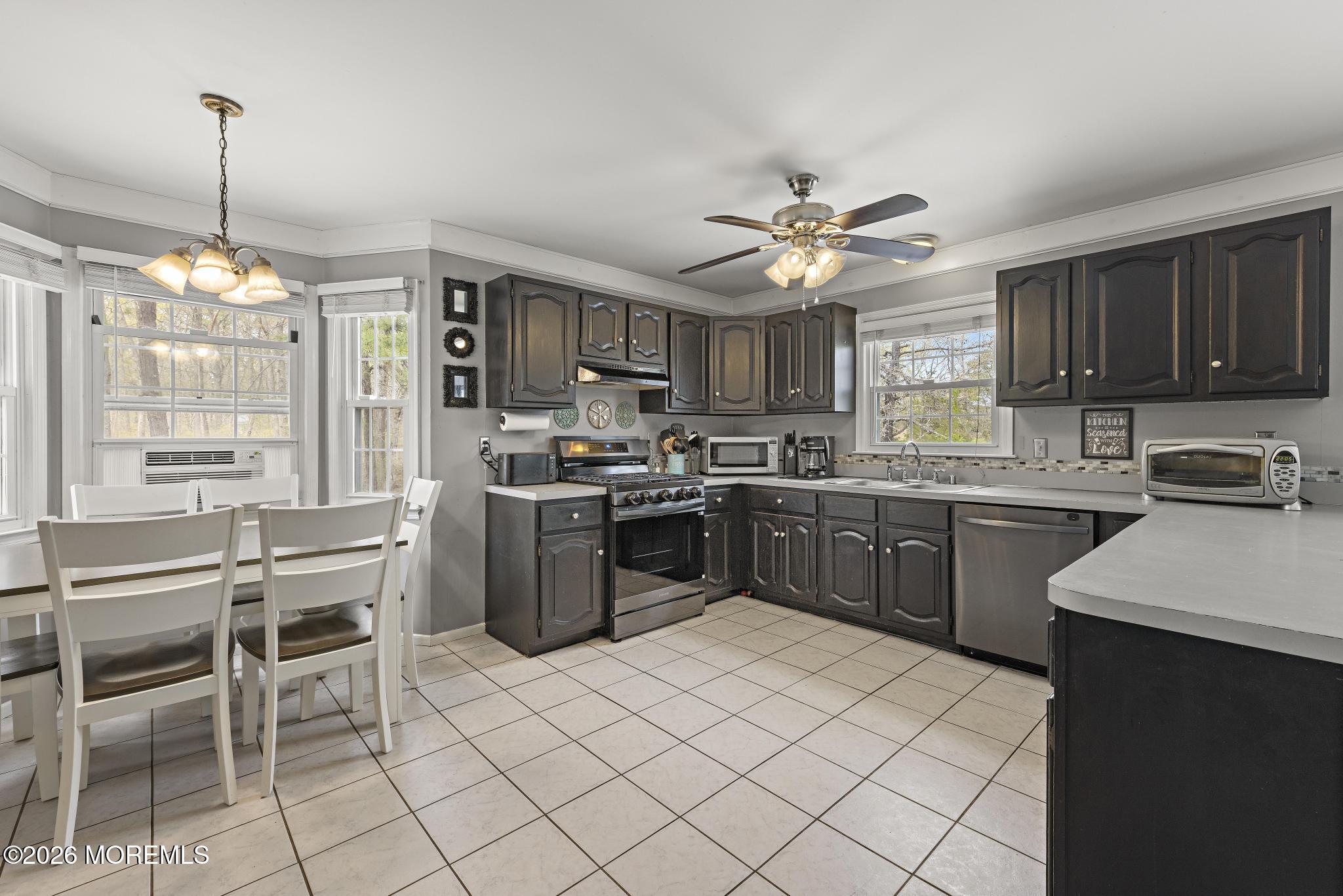 1800 Ridgeway Road Toms River, NJ 08757 - Photo 9 of 35 1800 Ridgeway Rd (10)