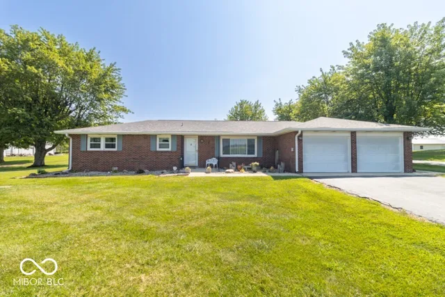 $339,900 | 3198 North County Road 300 West, New Castle, IN 47362