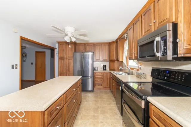 $339,900 | 3198 North County Road 300 West, New Castle, IN 47362