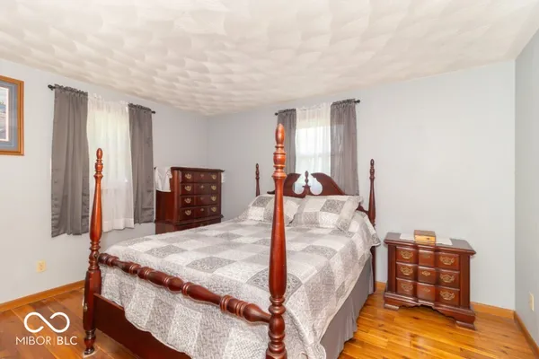 $320,000 | 3198 North County Road 300 West, New Castle, IN 47362