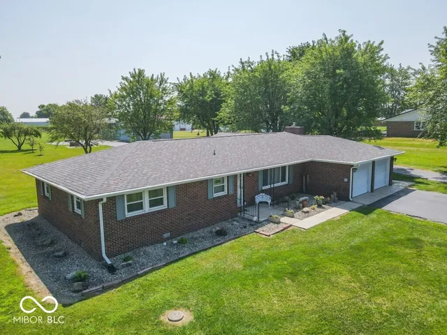 $339,900 | 3198 North County Road 300 West, New Castle, IN 47362