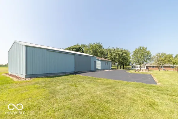$320,000 | 3198 North County Road 300 West, New Castle, IN 47362