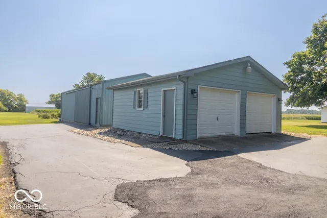$339,900 | 3198 North County Road 300 West, New Castle, IN 47362