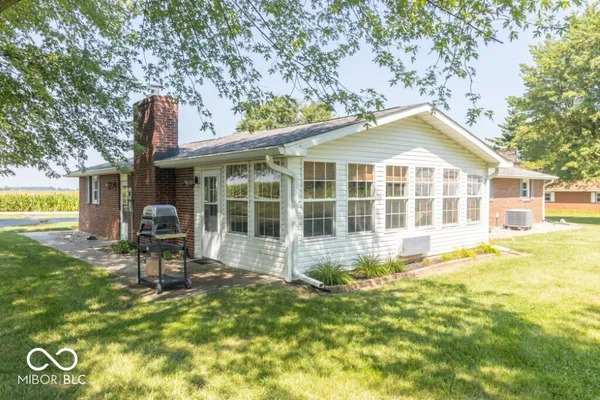 $320,000 | 3198 North County Road 300 West, New Castle, IN 47362