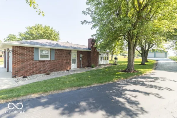 $320,000 | 3198 North County Road 300 West, New Castle, IN 47362