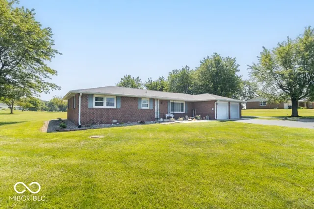 $339,900 | 3198 North County Road 300 West, New Castle, IN 47362