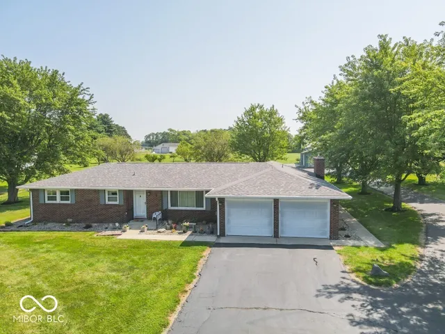 $339,900 | 3198 North County Road 300 West, New Castle, IN 47362