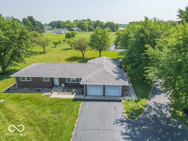 $339,900 | 3198 North County Road 300 West, New Castle, IN 47362