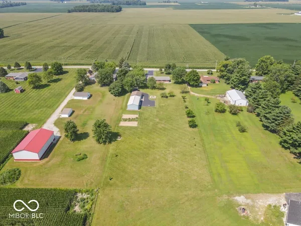 $320,000 | 3198 North County Road 300 West, New Castle, IN 47362