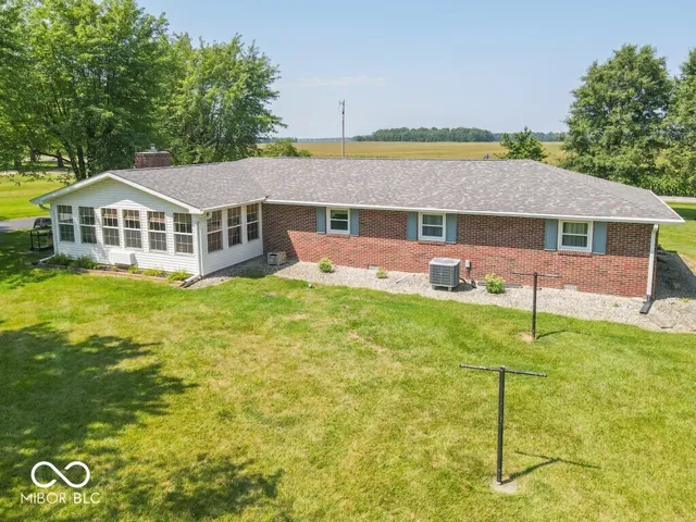 $339,900 | 3198 North County Road 300 West, New Castle, IN 47362