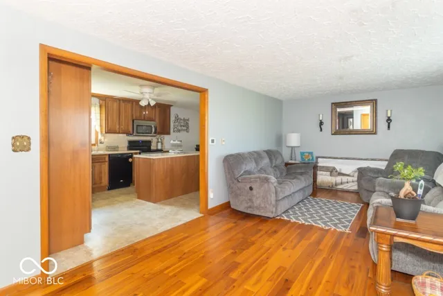 $339,900 | 3198 North County Road 300 West, New Castle, IN 47362