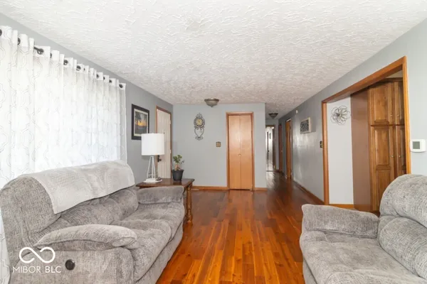 $320,000 | 3198 North County Road 300 West, New Castle, IN 47362