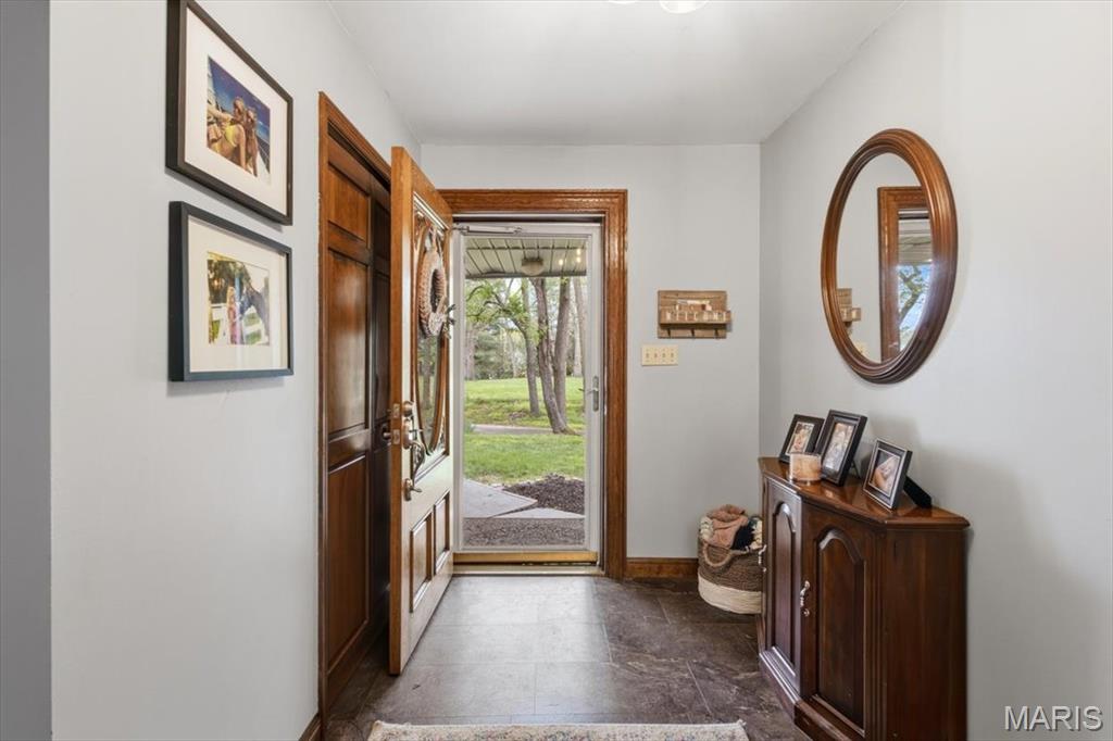 249 Reinke Road Ballwin, MO 63021 - Photo 5 of 68