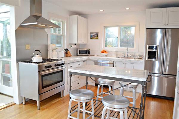 14 Shornecliffe Road Newton, MA 02458 - Photo 7 of 26 Gallery Image 7