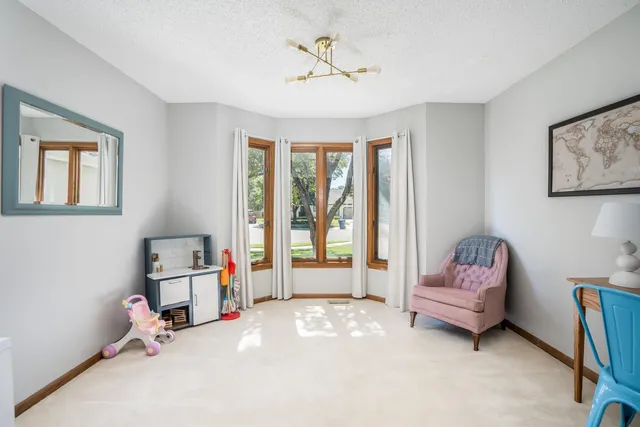 $284,900 | 4610 Farmstead Court, Bel Aire, KS 67220