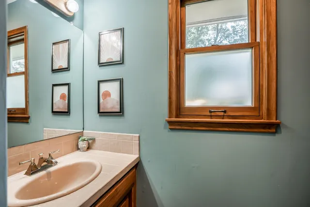 $284,900 | 4610 Farmstead Court, Bel Aire, KS 67220