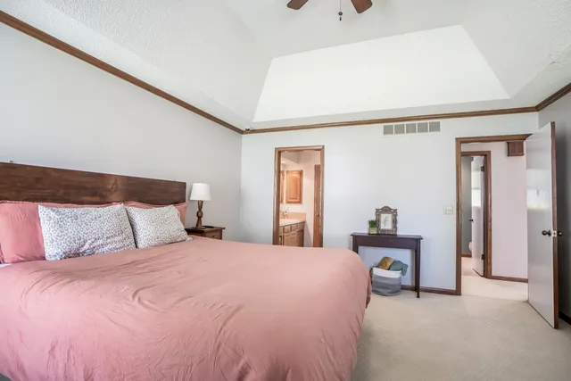 $284,900 | 4610 Farmstead Court, Bel Aire, KS 67220