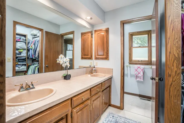 $284,900 | 4610 Farmstead Court, Bel Aire, KS 67220