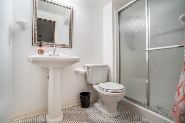 $284,900 | 4610 Farmstead Court, Bel Aire, KS 67220