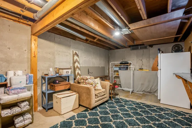 $284,900 | 4610 Farmstead Court, Bel Aire, KS 67220