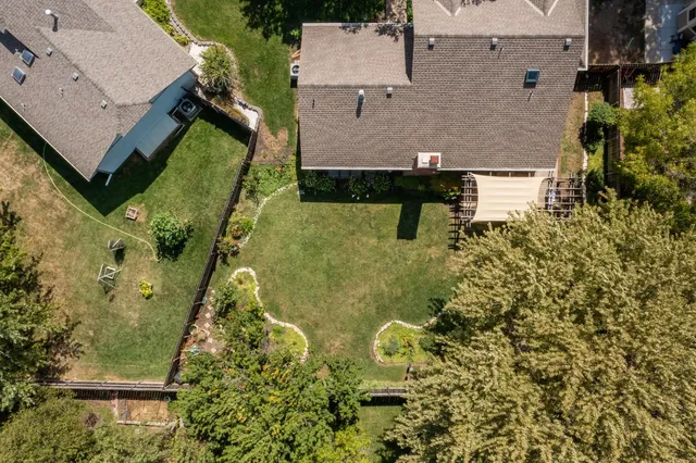 $284,900 | 4610 Farmstead Court, Bel Aire, KS 67220