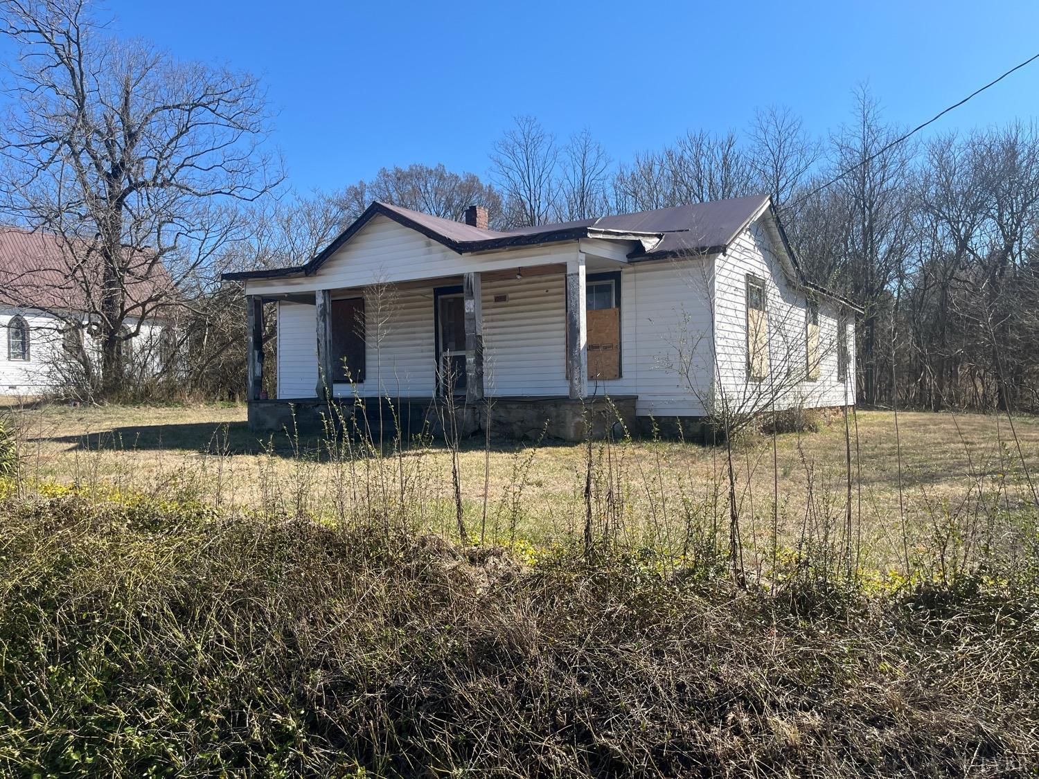 631 Dearing Ford Road Altavista, VA 24517 - Photo 3 of 3 a house view with a garden space