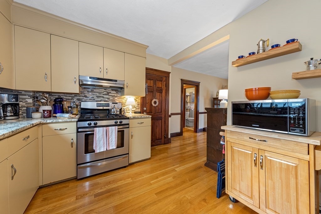 39 Cottage Park Road Winthrop, MA 02152 - Photo 10 of 41 Gallery Image 10